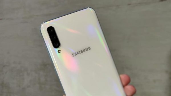 Mobile Outlet Samsung Galaxy A50 White Back