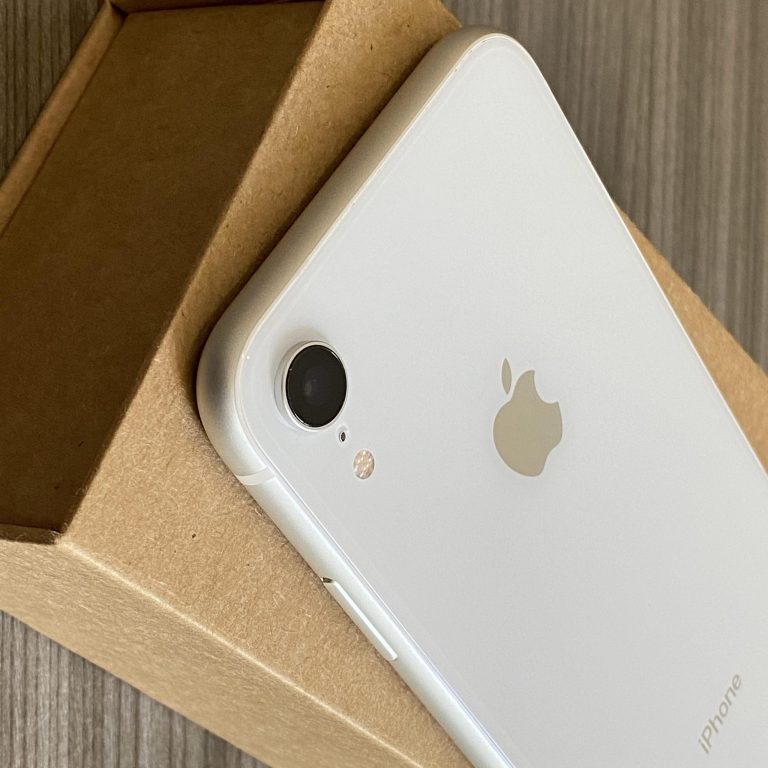 IPhone XR 256GB White Afterpay Available * Mobile Outlet