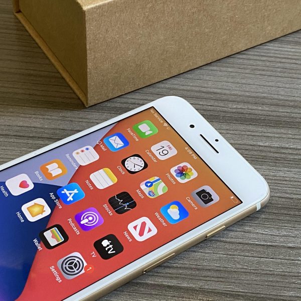 iPhone 7 Plus 128GB Gold Refurbished - Image 2