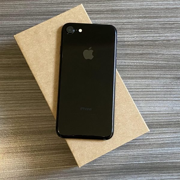 iPhone 7 Jet Black 128GB Refurbished - Image 8