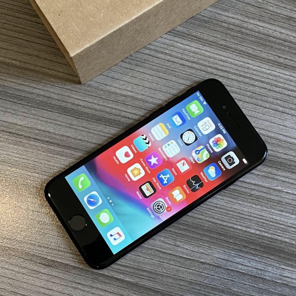 iPhone 7 Jet Black 128GB Refurbished - Image 3