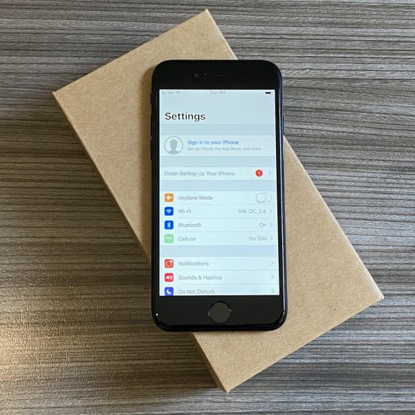 iPhone 7 Jet Black 128GB Refurbished - Image 6