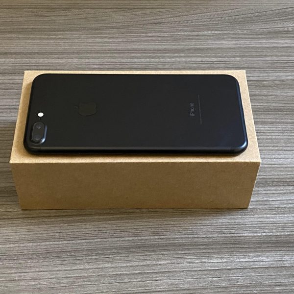 iPhone 7 Plus 128GB Matte Black Refurbished + protector - Image 8