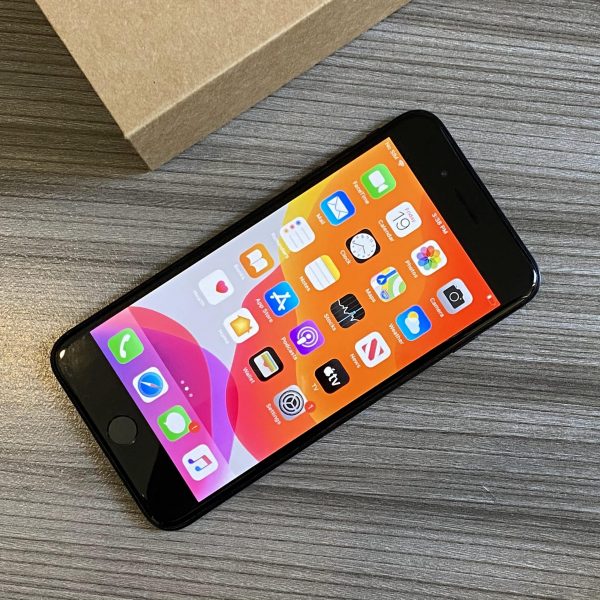 iPhone 7 Plus 128GB Matte Black Refurbished + protector - Image 3
