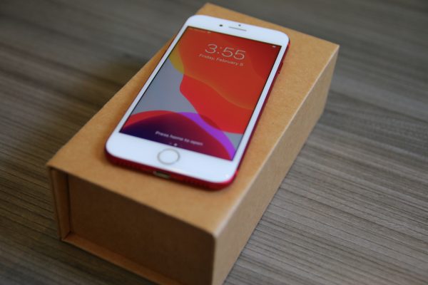iPhone 7 256GB Product Red AB Grade - Image 5