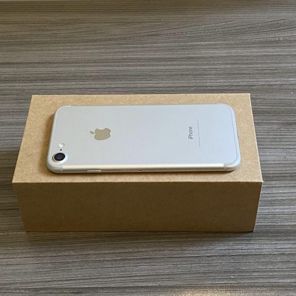 iPhone 7 32GB Silver Good Grade Special Deal - Image 8