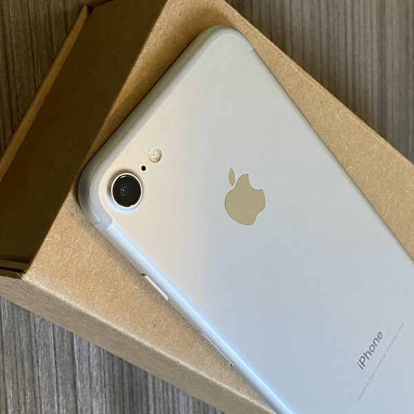 iPhone 7 32GB Silver Good Grade Special Deal - Image 11