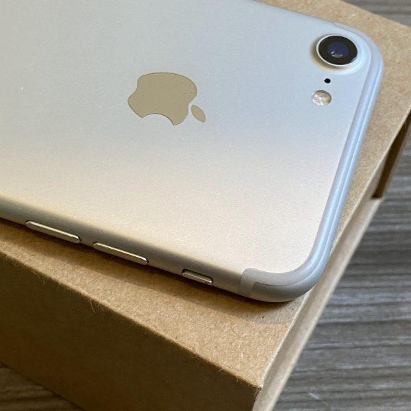 iPhone 7 32GB Silver Good Grade Special Deal - Image 12