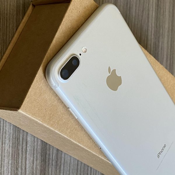 iPhone 7 Plus 256GB Silver A Grade - Image 10