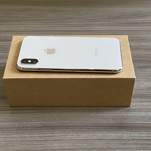 iPhone X 64GB Very Good Grade White / Silver - Image 8